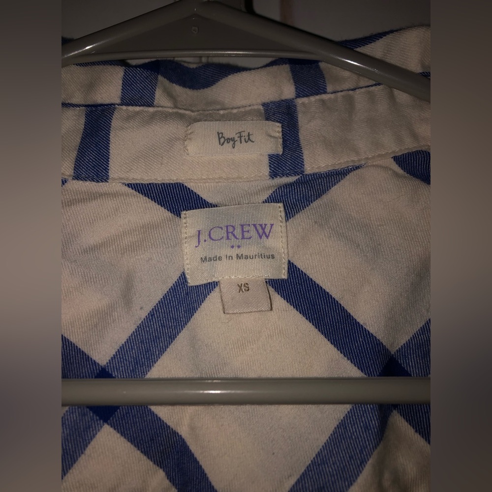 🌟J. Crew Boyfit LS Button Tee